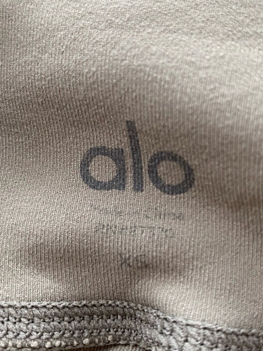 ALO Yoga Neutral Taupe Activewear leggings with Logo - Picture 4 of 5